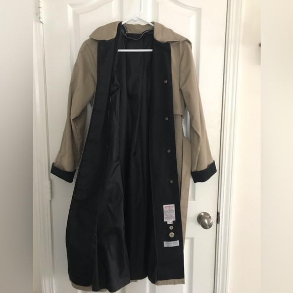 ‼️ SALE ‼️ LONDON FOG Woman’s Coat - Picture 2 of 8
